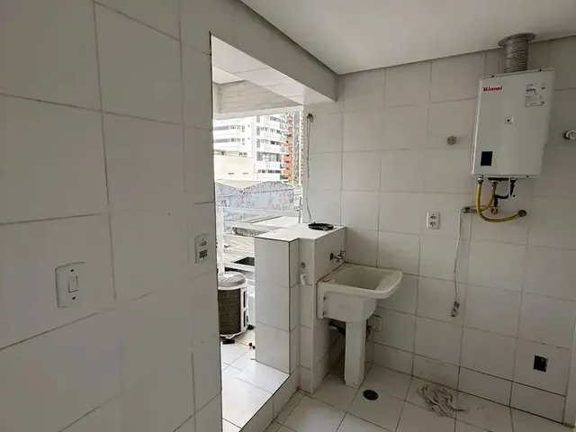 Imagem 16: Edifício Torre Domani Andar Baixo 4/4 Mobiliado 3 Vaga de Garagem