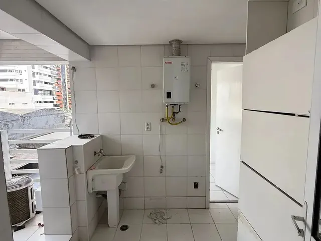 Imagem 2: Edifício Torre Domani Andar Baixo 4/4 Mobiliado 3 Vaga de Garagem