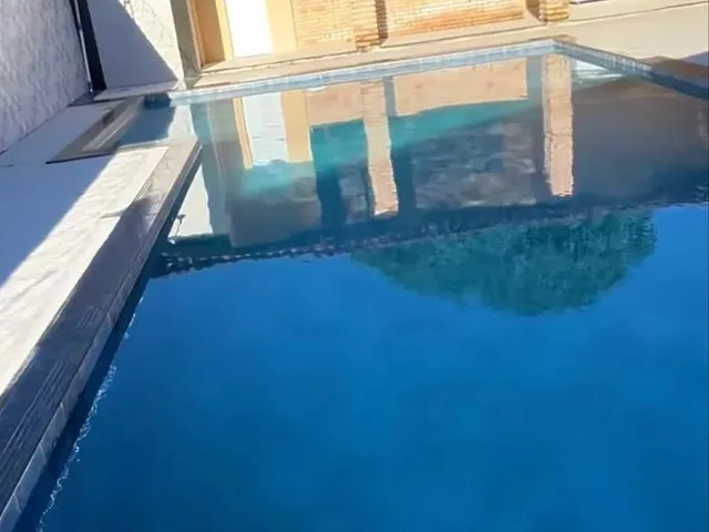 Imagem: A casa possui 5 Dormitórios, 4 Suítes, 5 Banheiros, 5