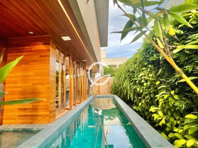 Imagem 3: Casa de Luxo em Condomínio, Jardins de Ibiza, 3 Suítes, Eusébio
