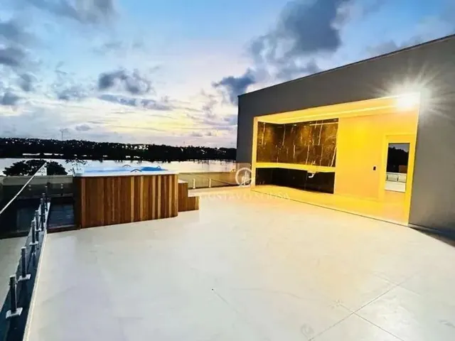 Imagem 2: Vendo Excelente Casa Duplex no Condomínio Lake Eusebio 4 Suítes 6 Vagas, Piscina Por