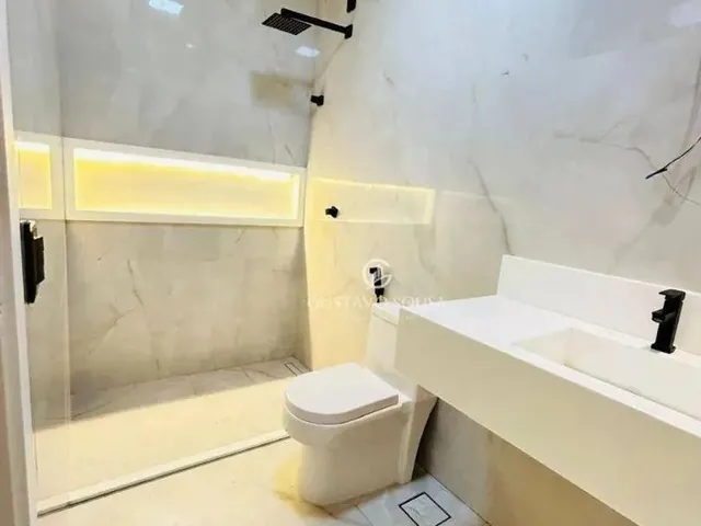 Imagem 5: Vendo Excelente Casa Duplex no Condomínio Lake Eusebio 4 Suítes 6 Vagas, Piscina Por