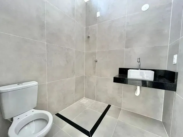 Imagem 14: Casa Plana À Venda no Eusébio em Rua Privativa, com 3 Suítes e Área de Lazer