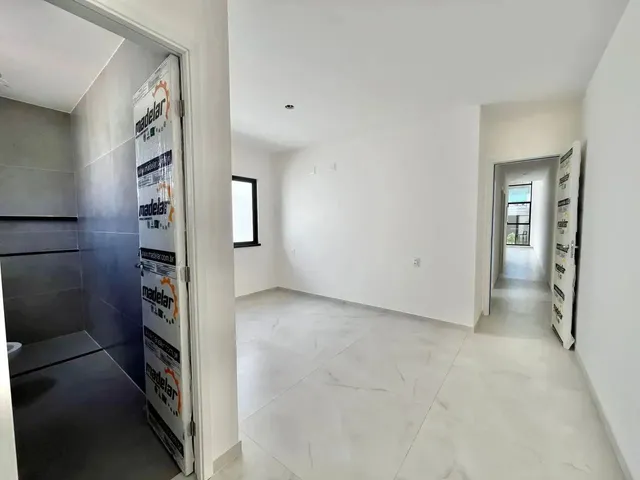 Imagem 8: Casa Plana À Venda no Eusébio em Rua Privativa, com 3 Suítes e Área de Lazer