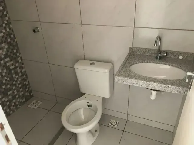 Imagem 6: Imóvel para Venda Possui 100 Metros Quadrados com 2 Quartos em Piratininga - Maracanaú