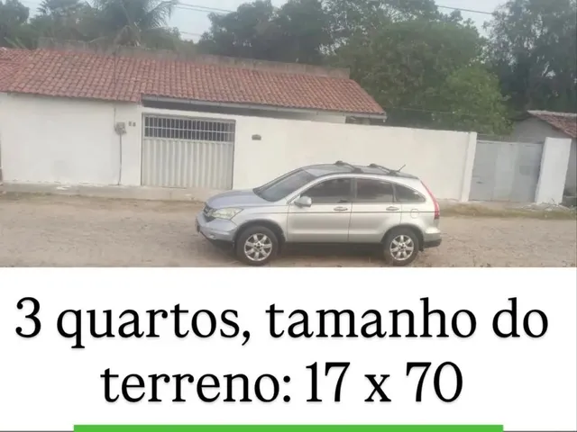 Imagem: A casa possui 3 Dormitórios, 2 Banheiros, 2 Vagas na