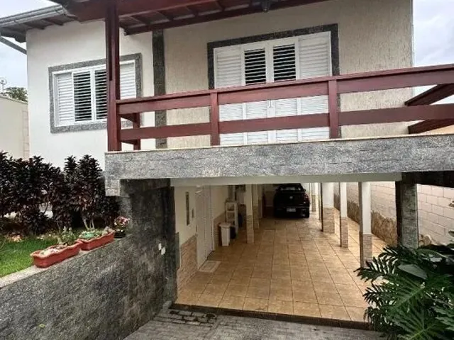 Imagem: Casa com 2 Dormitórios À Venda, 253 M²