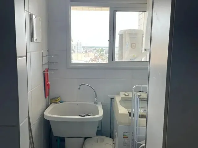 Imagem 4: Apartamento Mobiliado no Ed Mistral , com 2 Quartos, Sendo 1 Suíte, 1 Vg Garagem