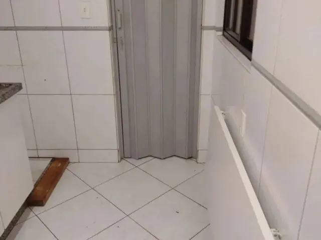 Imagem 12: Apartamento com 3 Dormitórios para Alugar, 120 M² por R$ 1.900,00/Mês - Centro