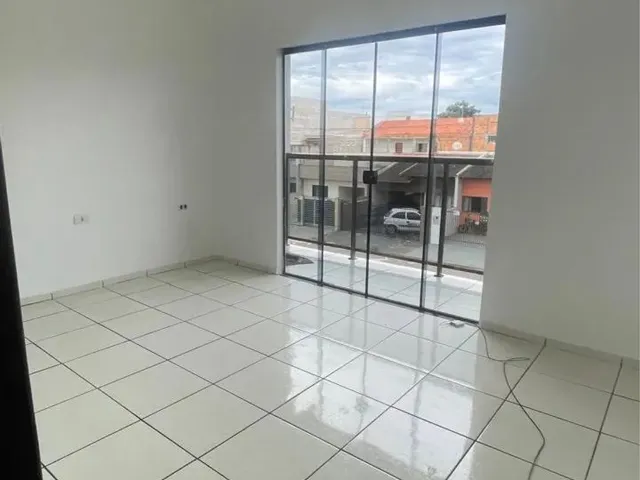 Imagem 3: Sobrado C/2 Qtos e Sacada