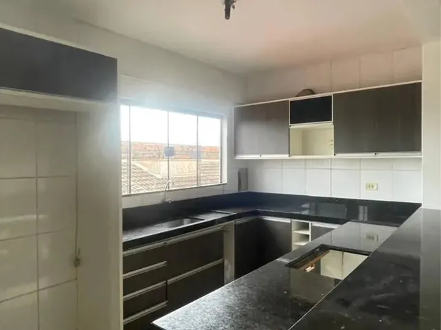Imagem 8: Sobrado C/2 Qtos e Sacada