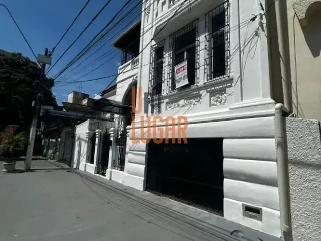 Imagem: Um Lugar Imoveis Aluga Casa com 4 Dormitorios