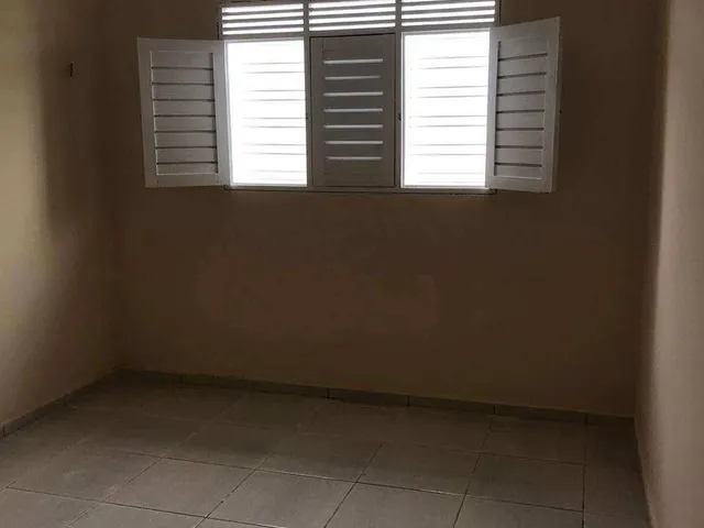 Imagem 12: Casa para alugar em João Pessoa, Bessa, com 4 quartos, 360m²