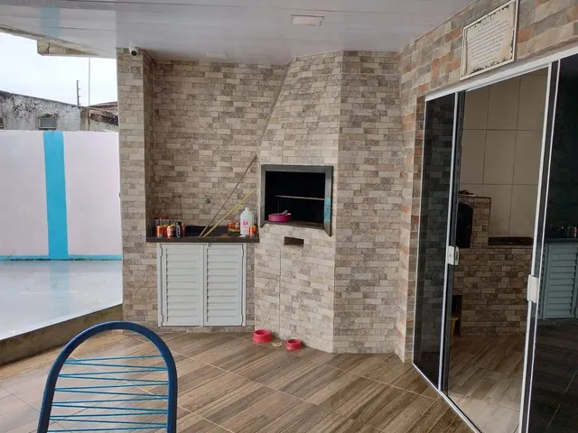 Imagem 10: Excelente Residência com 04 Quartos, Piscina e Ótima Churrasqueira em Praia de Leste !!
