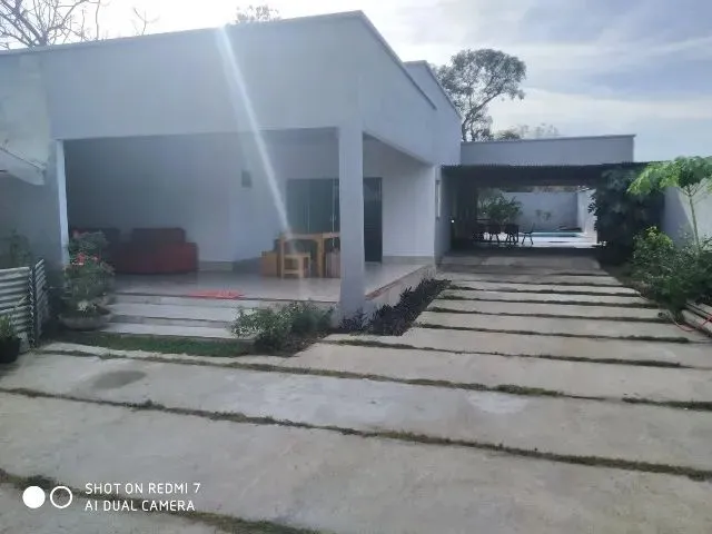 Imagem: A casa possui 3 Dormitórios, 3 Suítes, 4 Banheiros, 4