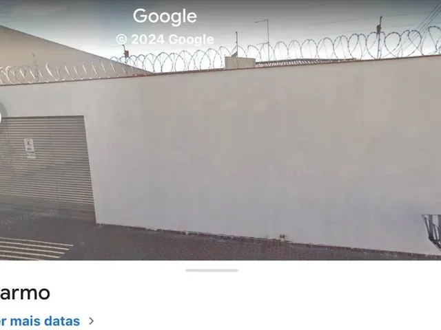 Imagem: A casa possui 4 Dormitórios, 2 Suítes, 5 Banheiros, 5
