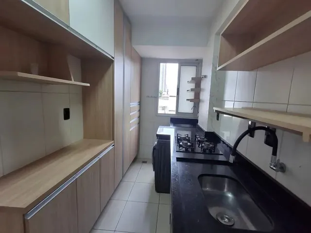 Imagem 9: Apartamento 60M² com 2 Quartos, Suíte, Varanda, Armários Completos e Vaga de Garagem