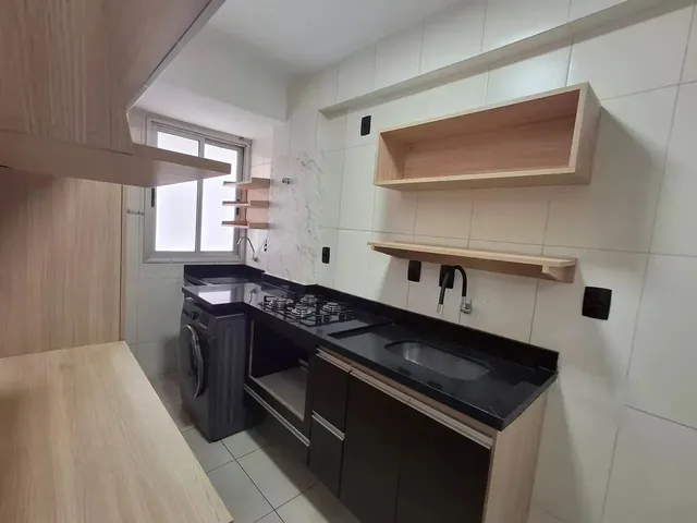 Imagem 12: Apartamento 60M² com 2 Quartos, Suíte, Varanda, Armários Completos e Vaga de Garagem