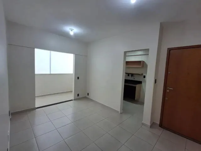 Imagem 6: Apartamento 60M² com 2 Quartos, Suíte, Varanda, Armários Completos e Vaga de Garagem