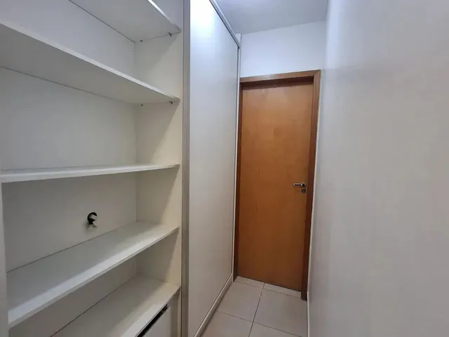 Imagem 14: Apartamento 60M² com 2 Quartos, Suíte, Varanda, Armários Completos e Vaga de Garagem