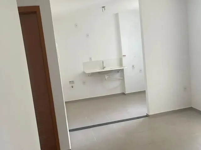Imagem 4: Imóvel para Aluguel com 50 Metros Quadrados com 2 Quartos em de Lourdes - Anápolis - Go