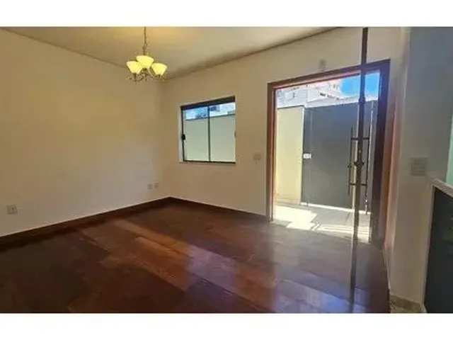 Imagem 11: Casa para Venda em Loteamento Morrão da Força com 4 Quartos, Sendo 2 Suítes , 241M²