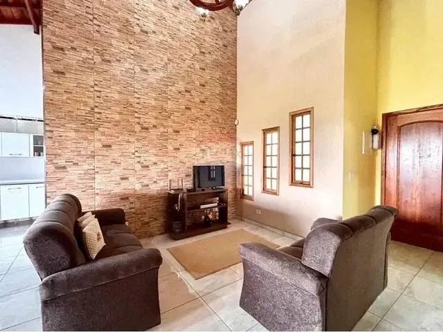 Imagem: Casa Térrea com 3 Dormitórios (1 Suíte)
