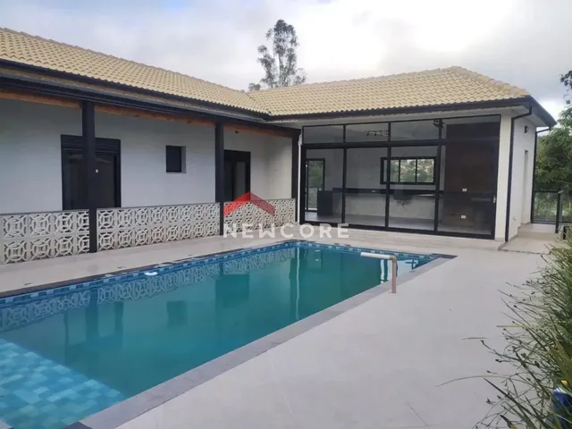 Imagem: Casa em Estrada da Mantiqueira - Jardim