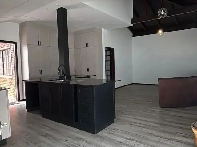 Imagem 15: Casa Perto da Praia no Centro de Navegantes
