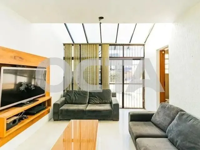 Imagem: Casa com 3 Suítes no Bairro Três Figueiras
