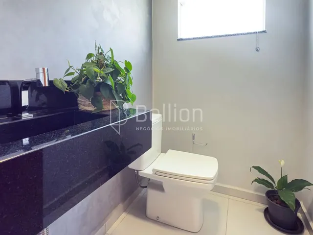 Imagem 8: Casa com Amplo Terreno no Centro de Rio dos Cedros