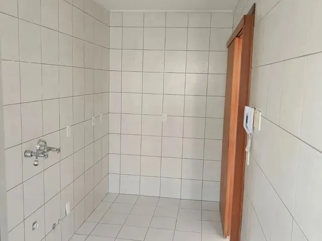 Imagem 3: Apartamento Padrão com Sacada, 2 Dormitórios, 1 Vaga
