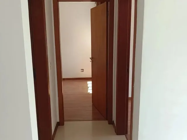 Imagem 7: Apartamento Padrão com Sacada, 2 Dormitórios, 1 Vaga