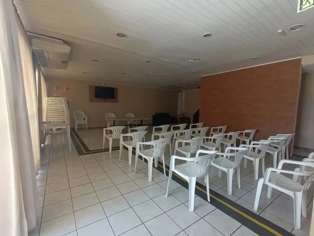 Imagem 15: Apartamento Padrão com Sacada, 2 Dormitórios, 1 Vaga