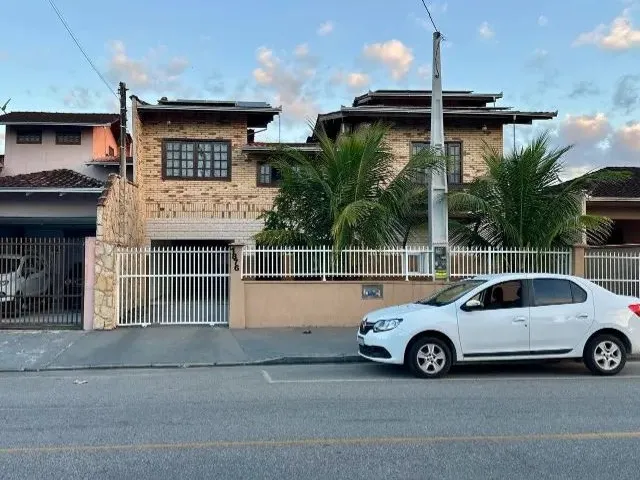 Imagem: Casa Ampla e Completa À Venda no Jardim
