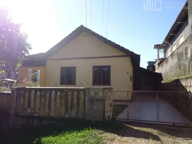 Imagem: Casa com 3 Dormitórios (Averbada) - Guanabara