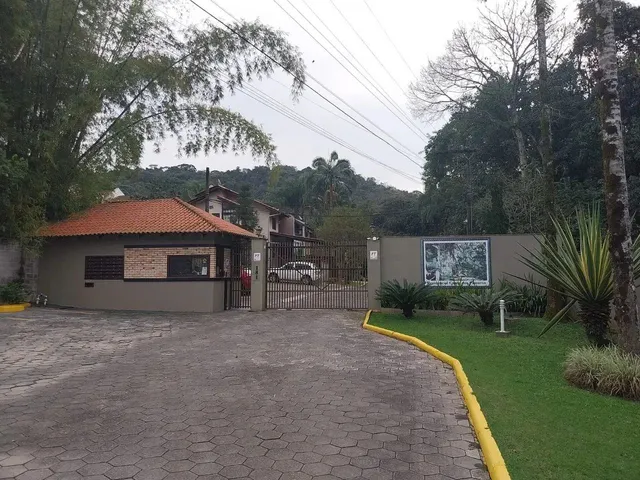 Imagem: Casa em Condomínio Fechado À Venda