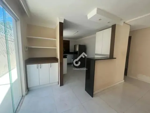 Imagem 15: Estrada do Coco, Abrantes. Duplex Composto de 4 Suítes Sendo 1 Suíte Térrea