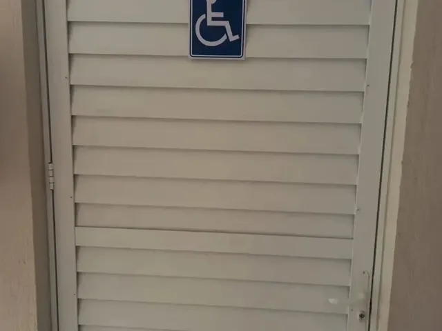 Imagem 15: Alugo Apartamento 2/4, Mobiliado, 1 Andar, Nascente com Piscina em Abrantes