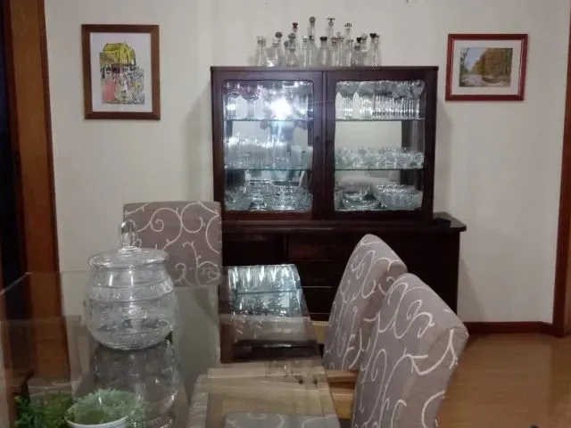 Imagem: O apartamento possui 3 Dormitórios, 1 Suíte, 4 Banheiros,