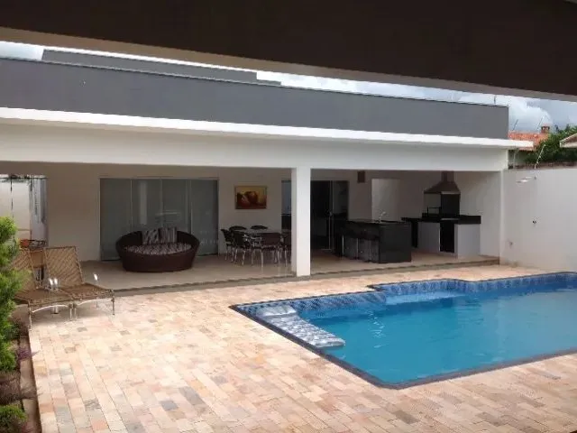 Imagem: Casa com Piscina em Pederneiras no Altos