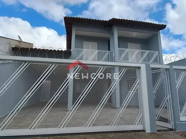 Imagem: A casa possui 3 Dormitórios, 1 Suíte, 4 Banheiros, 4