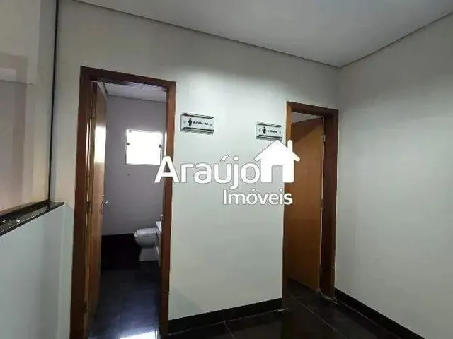 Imagem 11: Estrutura Empresarial Completa na 112 Sul Imóvel Comercial com Galpão e Administração