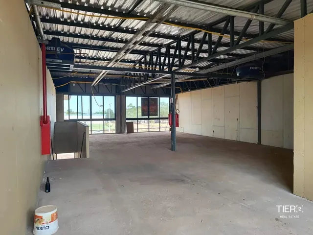 Imagem 2: Sala Comercial Galpão / depósito com 1 banheiro
