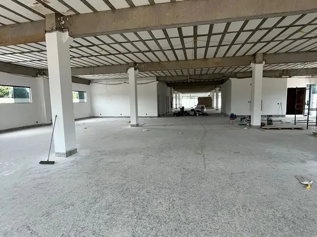 Imagem 12: Prédio Comercial com Estacionamento em Subsolo no Centro