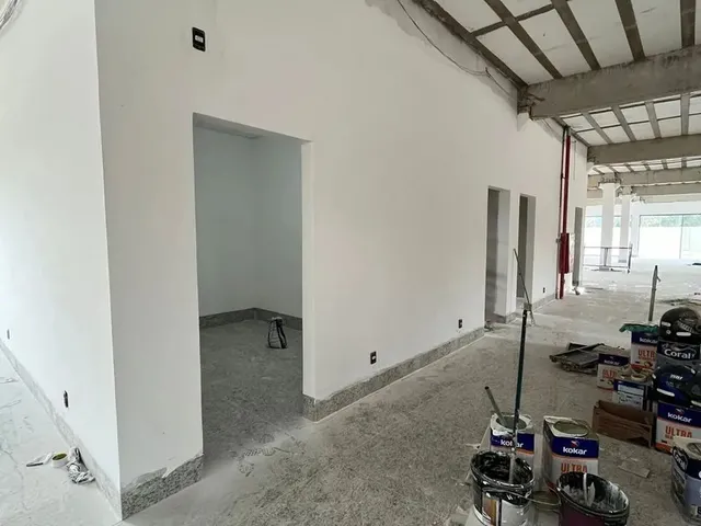Imagem 2: Prédio Comercial com Estacionamento em Subsolo no Centro