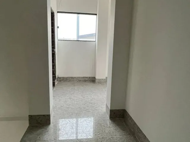 Imagem 15: Prédio Comercial com Estacionamento em Subsolo no Centro