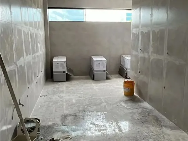 Imagem 7: Prédio Comercial com Estacionamento em Subsolo no Centro