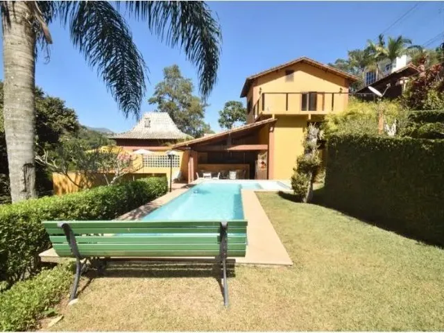 Imagem: Excelente Casa À Venda em Nogueira, com