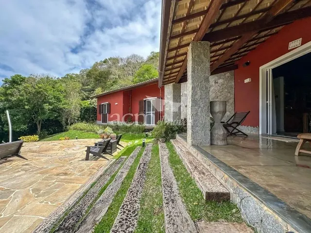 Imagem 10: Confortável Casa Linear em Condomínio com Fácil Acesso